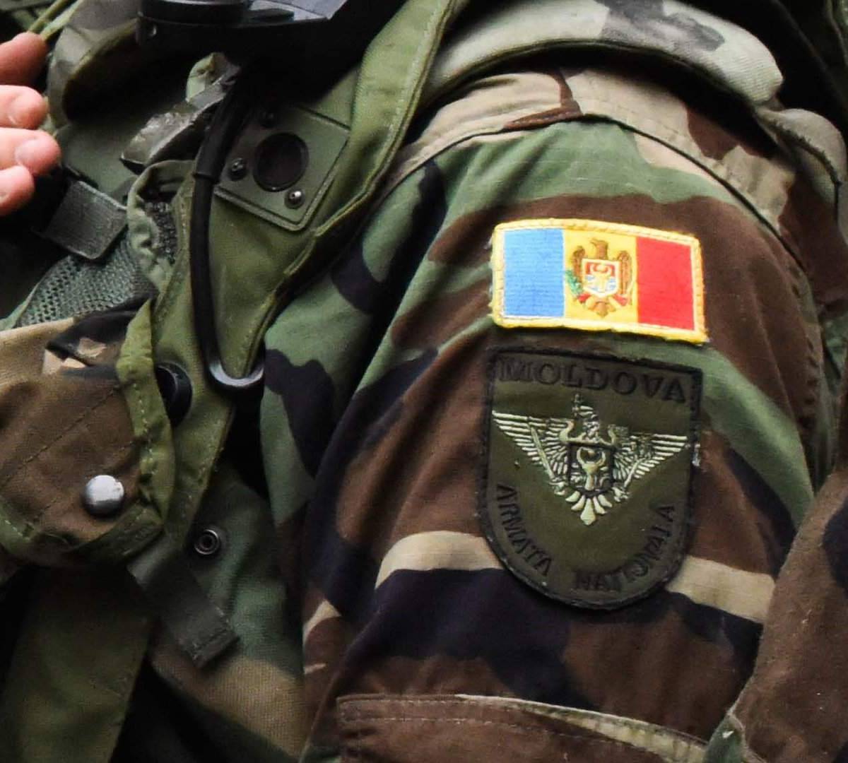 НАТО поощряет милитаризм Молдавии с целью изменения её статуса
