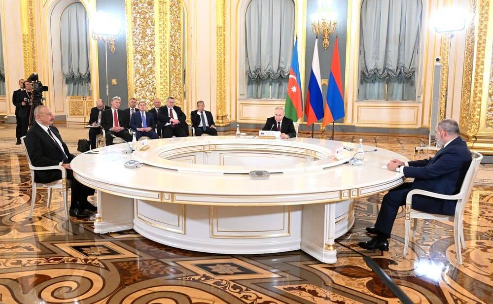 Мирный договор: Армения уступает с оговорками, Азербайджан близится к цели