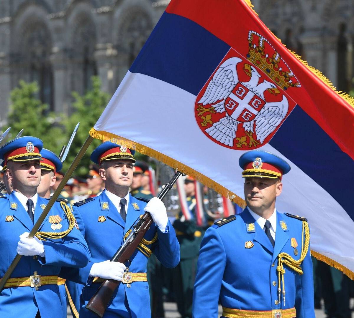 Что произойдёт, если Россия начнёт помогать Сербии?