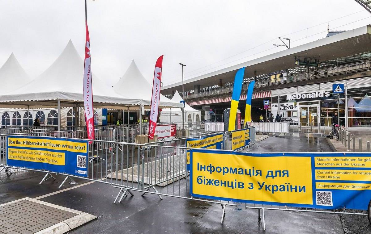 Власти Польши начали скрытую депортацию украинских мужчин на родину