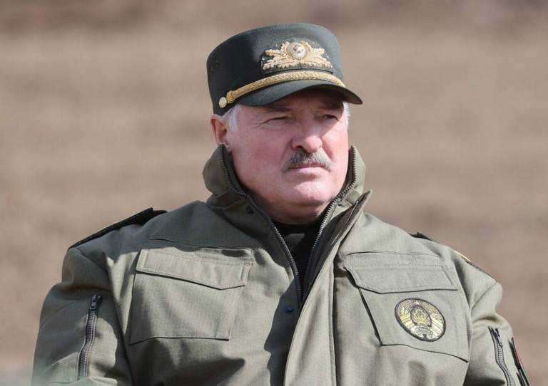 Лукашенко предупредил: Белоруссия не будет спокойно смотреть на провокации