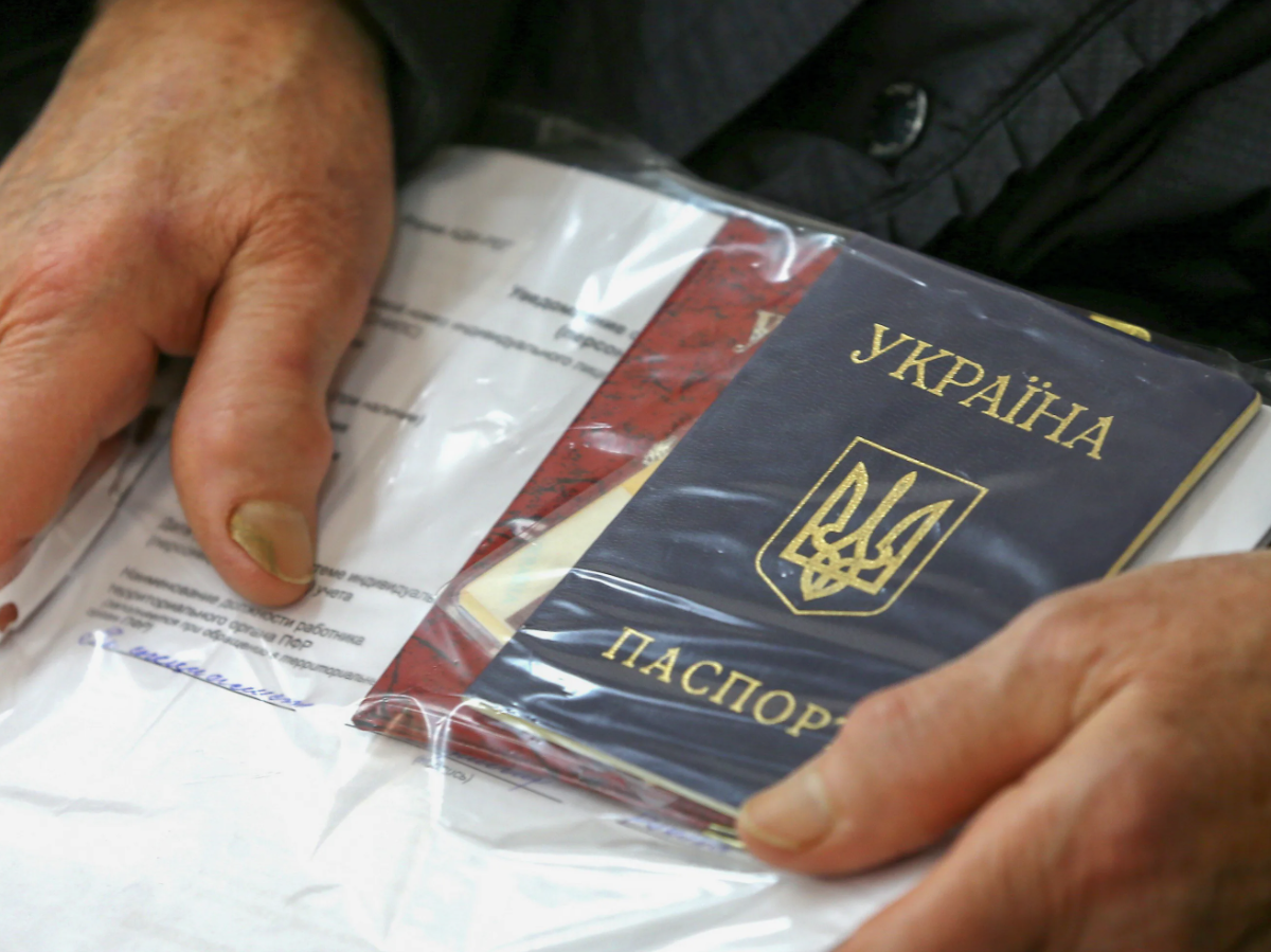 Почти 50% украинских беженцев хотели бы получить другое гражданство