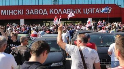 Рабочие Белоруссии перешли на сторону националистов: Чем это угрожает Рабочие Белоруссии перешли на сторону националистов: Чем это угрожает