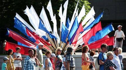Крым: «Мы не ожидали, что вместо украинских олигархов придут российские» Крым: «Мы не ожидали, что вместо украинских олигархов придут российские»