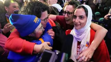 Нью-Йорк захватили мусульмане и «коммунисты» в одном лице