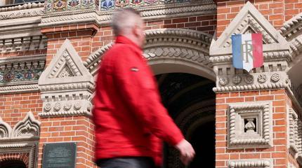 Россия решила выслать из страны сотрудника посольства Франции Россия решила выслать из страны сотрудника посольства Франции