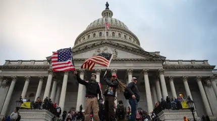Преследование Трампа приведет к созданию третьей партии в США Преследование Трампа приведет к созданию третьей партии в США