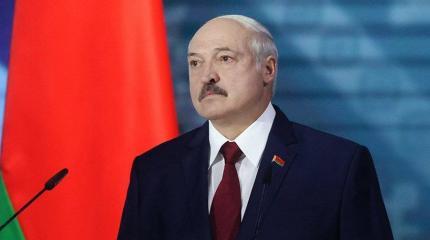 Лукашенко заманивают в Крым для «серьезного разговора» Лукашенко заманивают в Крым для «серьезного разговора»