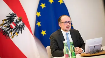 Глава МИД Австрии разговоры о политизированности и санкциях против «Северного потока-2» назвал абсурдными Глава МИД Австрии разговоры о политизированности и санкциях против «Северного потока-2» назвал абсурдными