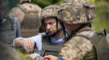 Собирается ли Зеленский оканчивать войну на Донбассе? Собирается ли Зеленский оканчивать войну на Донбассе?