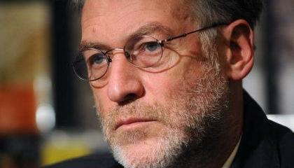 Беглый журналист Троицкий о тоске по России: рвет на Родину, как Штирлица Беглый журналист Троицкий о тоске по России: рвет на Родину, как Штирлица