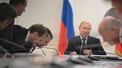 Почему поддержка 100 тысяч высших лиц для Путина важней обиды миллионов Почему поддержка 100 тысяч высших лиц для Путина важней обиды миллионов