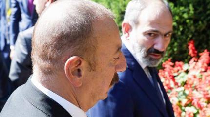 Над Баку и Ереваном снова тучи сгущаются Над Баку и Ереваном снова тучи сгущаются