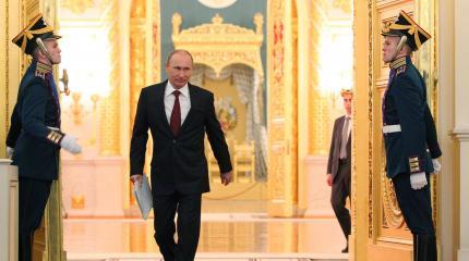 Путин щекочет нервы элите перед назначением преемника Путин щекочет нервы элите перед назначением преемника