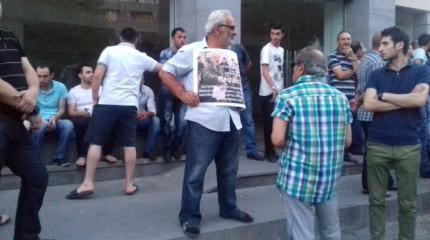 Митинг в Ереване: Никол-укротитель решил мирно сместить руководство Армении Митинг в Ереване: Никол-укротитель решил мирно сместить руководство Армении