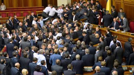 Верховную Раду сократят втрое. А лучше просто упразднить.