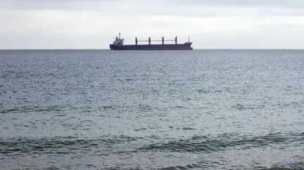 Украинское судно, дрейфующее в Черном море, привлекло внимание россиян