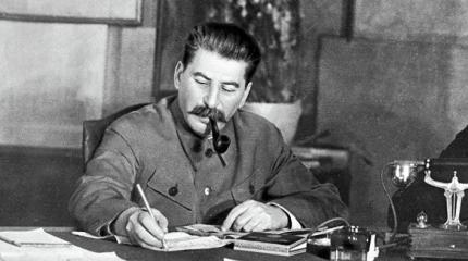 Стариков о статье про Сталина и "ненавистный" ему Ленинград Стариков о статье про Сталина и "ненавистный" ему Ленинград