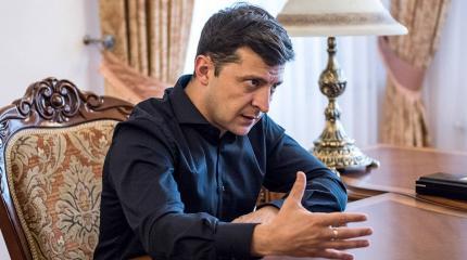 Зачем Коломойский создает Зеленскому имидж дурака Зачем Коломойский создает Зеленскому имидж дурака