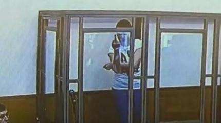 Недовольная решением судьи Савченко показала ему неприличный жест Недовольная решением судьи Савченко показала ему неприличный жест