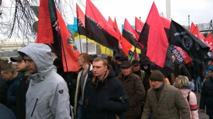 Нацисты требуют вычистить всю "агентуру Кремля" Нацисты требуют вычистить всю "агентуру Кремля"