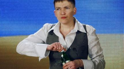 В доску пьяная Савченко оконфузилась на пресс-конференции в Одессе В доску пьяная Савченко оконфузилась на пресс-конференции в Одессе