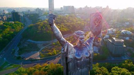 На Украине готовят «гибридный суд» для жителей Крыма и Донбасса На Украине готовят «гибридный суд» для жителей Крыма и Донбасса