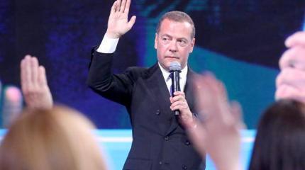 Гвардия Медведева поддержит своего «генерала», если он в бой пойдет Гвардия Медведева поддержит своего «генерала», если он в бой пойдет