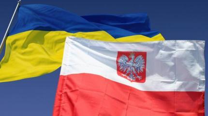 Поляки выступили против переименования в Варшаве улицы в честь "Героев Майдана" Поляки выступили против переименования в Варшаве улицы в честь "Героев Майдана"