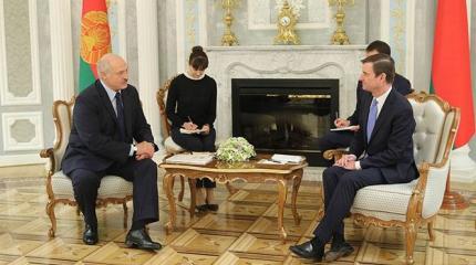 Лукашенко рассказал о сигналах, которые посылал руководству США Лукашенко рассказал о сигналах, которые посылал руководству США
