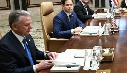 Громкий визит: спецпосланник США Стив Уиткофф экстренно прилетел в Россию Громкий визит: спецпосланник США Стив Уиткофф экстренно прилетел в Россию
