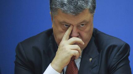 Порошенко шокирован высоким уровнем ненависти со стороны украинцев Порошенко шокирован высоким уровнем ненависти со стороны украинцев