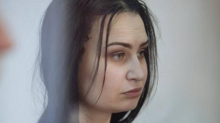 Активистку Femen Алису Виноградову забросали яйцами в Виннице