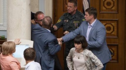 В Раде подрались из-за женщины В Раде подрались из-за женщины