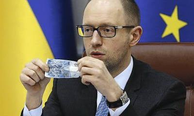 Яценюк отдал будущее Украины в залог ростовщикам