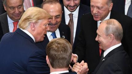 «Вредит самому себе»: зачем Трамп хочет встретиться с Путиным «Вредит самому себе»: зачем Трамп хочет встретиться с Путиным