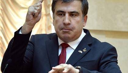 Саакашвили едет в Киев обсудить с Порошенко «животрепещущие темы»