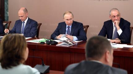 Владимир Путин: русский язык — это каркас нашей многонациональной страны