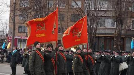 Полиция возбудила дело против нацгвардейцев за парад в стиле СССР Полиция возбудила дело против нацгвардейцев за парад в стиле СССР
