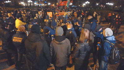 В Киеве нацисты прошли факельным шествием без разрешения Евросоюза В Киеве нацисты прошли факельным шествием без разрешения Евросоюза