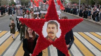 Аплодисменты тов. Сталину Аплодисменты тов. Сталину