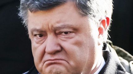 В Сети глумятся над Порошенко, выгораживающим сына: Хеллоуин, группенфюрер В Сети глумятся над Порошенко, выгораживающим сына: Хеллоуин, группенфюрер
