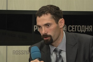 Иван Ипполитов о том, кого хочет видеть Москва в кресле президента Киргизии Иван Ипполитов о том, кого хочет видеть Москва в кресле президента Киргизии