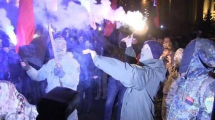 Вооруженные радикалы могут начать совершать самосуды на Украине Вооруженные радикалы могут начать совершать самосуды на Украине