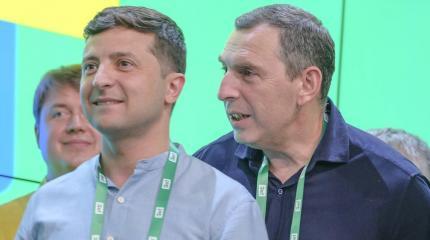 Под Киевом расстреляли машину Сергея Шефира - «кошелька» Зеленского Под Киевом расстреляли машину Сергея Шефира - «кошелька» Зеленского