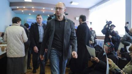 Беги, кролик, беги: сможет ли Янукович занять место Яценюка Беги, кролик, беги: сможет ли Янукович занять место Яценюка