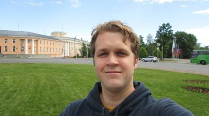 Американец Кевин Гледхилл о поездке в Россию: Пришлось учиться не улыбаться Американец Кевин Гледхилл о поездке в Россию: Пришлось учиться не улыбаться
