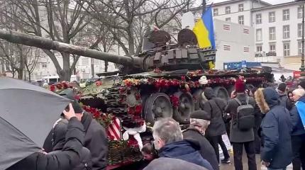 Российский танк снова взял Берлин и Прибалтику Российский танк снова взял Берлин и Прибалтику