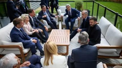 Союзники Киева опустили руки: в Европе признали провал планов по Украине Союзники Киева опустили руки: в Европе признали провал планов по Украине
