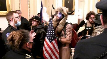 «Лопнут изнутри»: зрители CNN предрекли судьбу США после захвата Конгресса «Лопнут изнутри»: зрители CNN предрекли судьбу США после захвата Конгресса